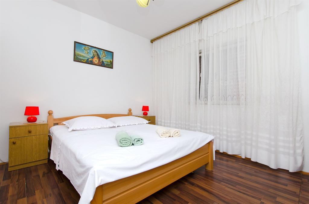 Apartments Ban Dugi Rat Exteriér fotografie