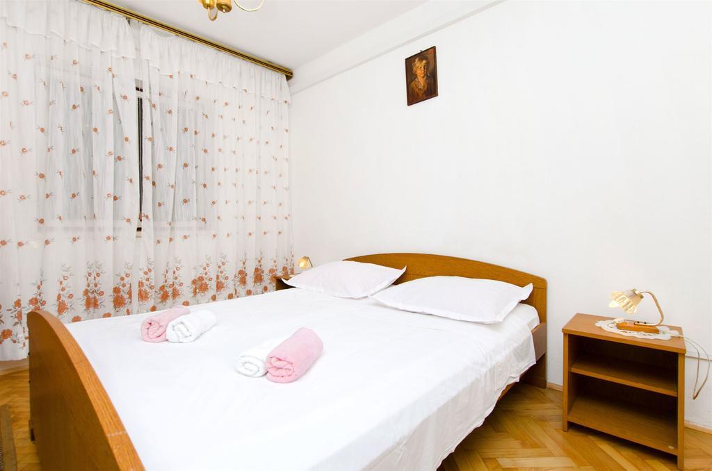Apartments Ban Dugi Rat Exteriér fotografie